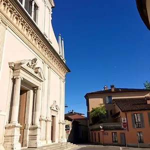 Cosy Historical Center Cremona